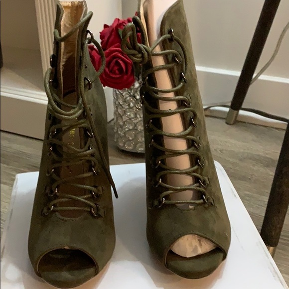 Booties - Picture 3 of 4